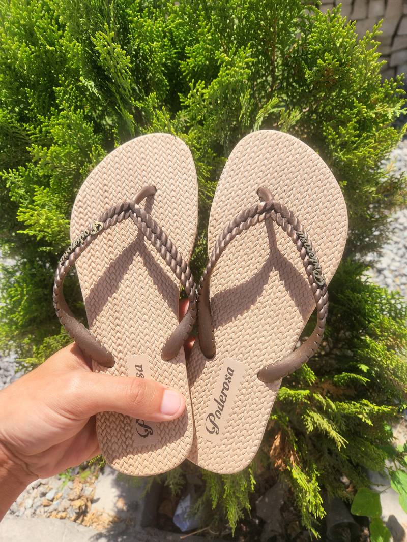 Chinelo De Dedo Feminino Poderosa Marrom Chinelo De Dedo Feminino Poderosa Marrom