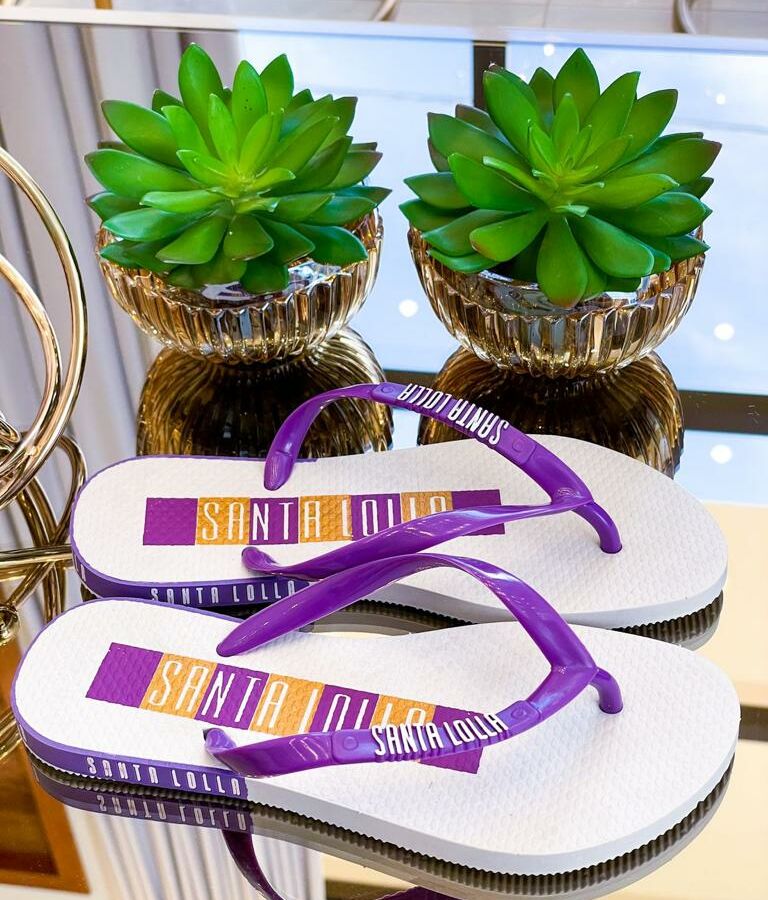 Chinelo de Dedo Lais Lala Branco Com Roxo Chinelo de Dedo Lais Lala Branco Com Roxo
